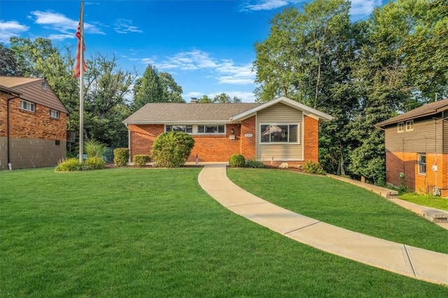332 Delaney Dr, Wilkins Twp, PA 15235 - photo 2