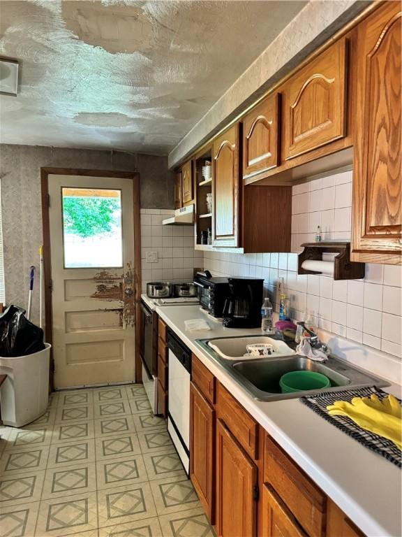 1705 Universal Rd, Penn Hills, PA 15235 - photo 6