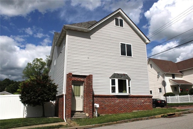 715 Fawcett Ave, Mckeesport, PA 15132 - photo 1