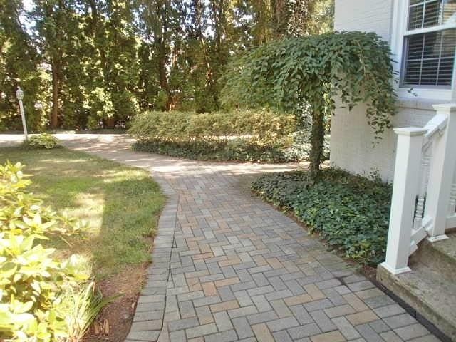 111 Mckenney Dr, Brighton Twp, PA 15009 - photo 4