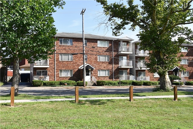 320 Sims St Unit A4, Ellwood City, PA 16117 - photo 1