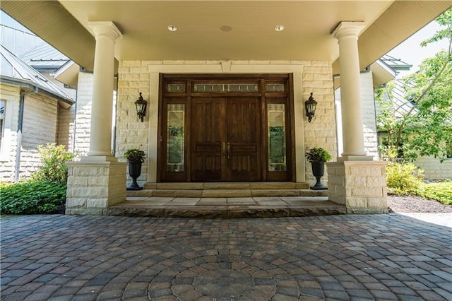 property entrance with a porch