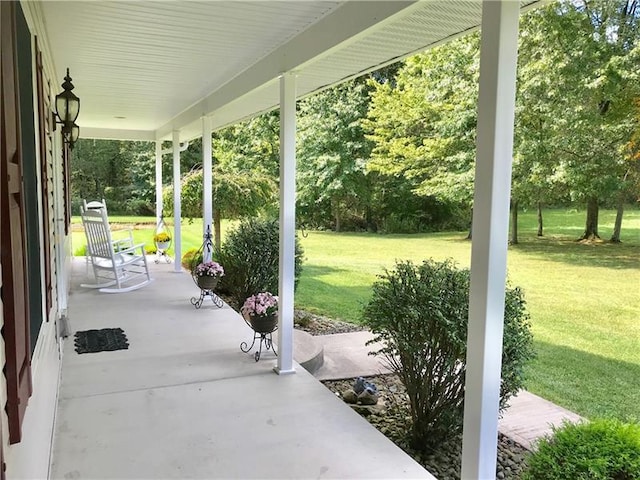 view of terrace featuring covered porch