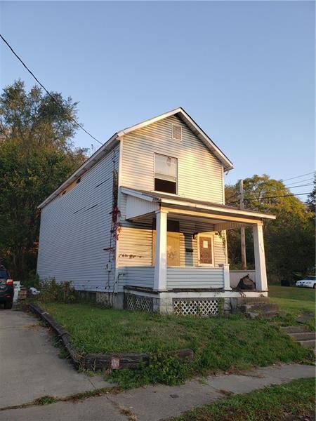 view of front facade featuring covered porch