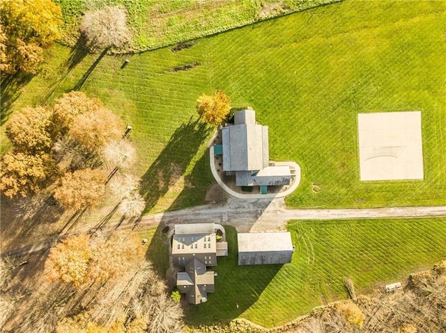 drone / aerial view featuring a rural view