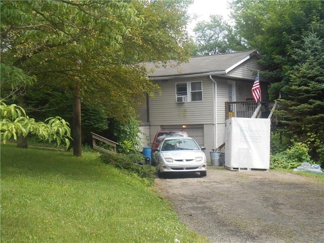 exterior space featuring a front yard