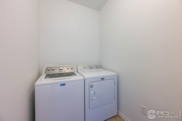 1604 Sorenson Dr, Windsor, CO 80550 - laundry area featuring laundry area and independent washer and dryer