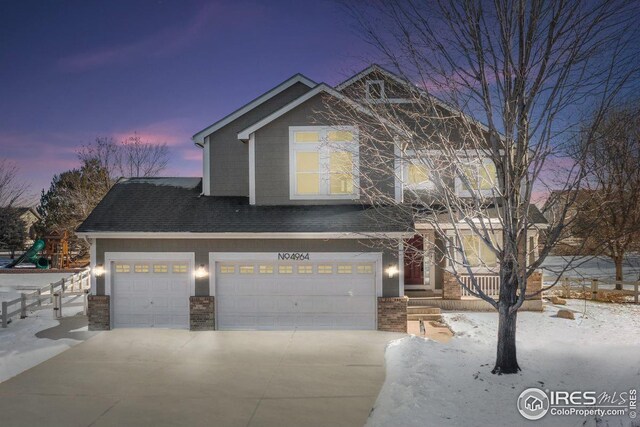 view of front facade featuring a garage