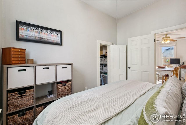 bedroom with ceiling fan