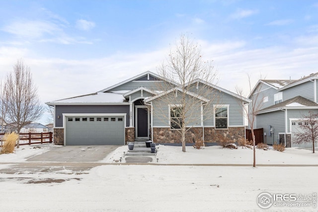 craftsman house featuring a garage