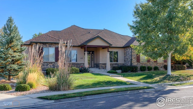 view of front of property with a front yard