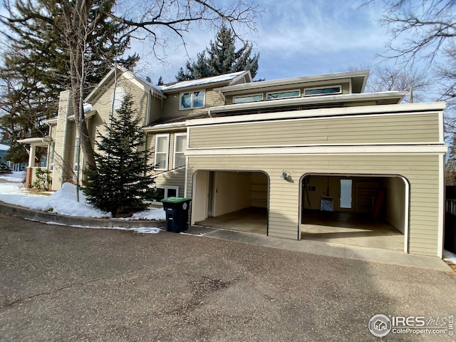 view of front of property featuring a garage