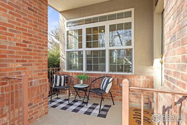 balcony with a sunroom