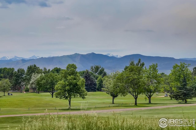 view of mountain feature with view of golf course