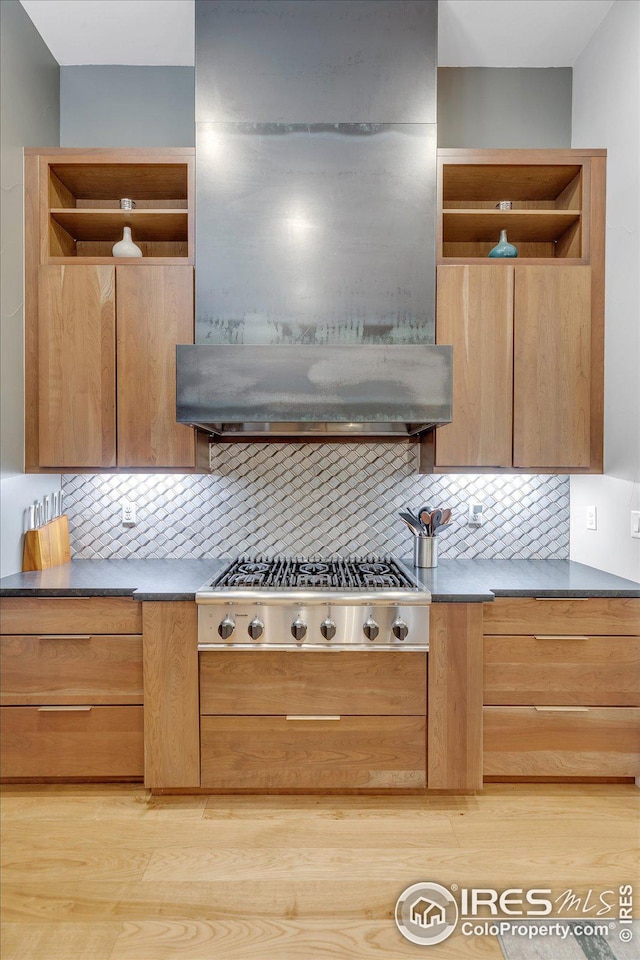 8568 Foxhaven Ct, Niwot, CO 80503 - kitchen with stainless steel gas stovetop, open shelves, and backsplash