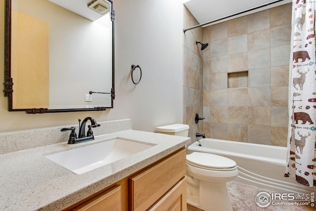 1132 Fairway Club Ln Unit 2, Estes Park, CO 80517 - full bathroom featuring vanity, shower / bathtub combination with curtain, and toilet
