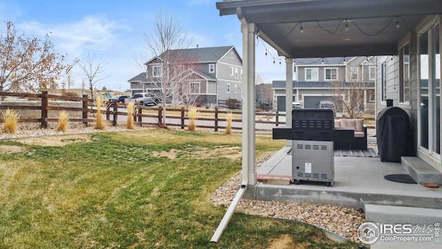 view of yard with a residential view