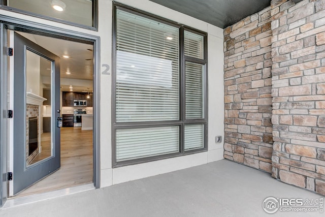 view of property entrance