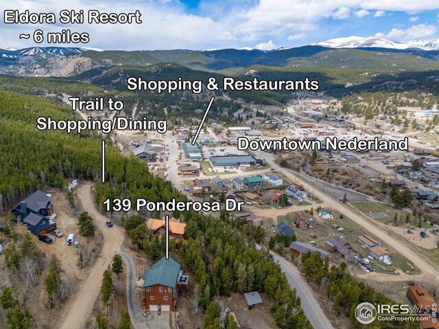 bird's eye view featuring a mountain view