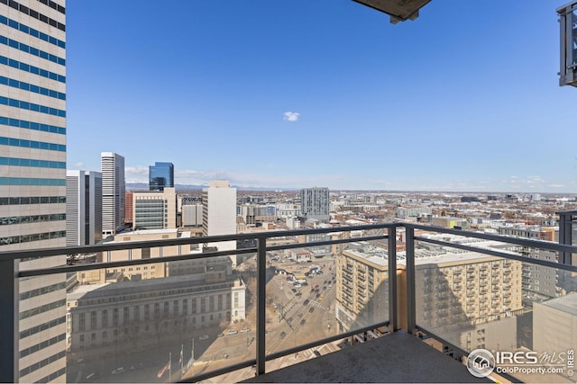 2001 Lincoln St Unit 2113, Denver, CO 80202 - balcony featuring a city view