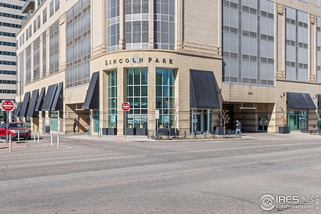 2001 Lincoln St Unit 2113, Denver, CO 80202 - view of building exterior