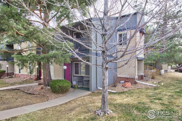 750 W Moorhead Cir Unit A, Boulder, CO 80305 - obstructed view of property featuring a balcony