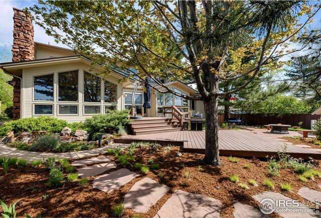 560 Northstar Ct, Boulder, CO 80304 - bird's eye view of a mountain backdrop and a pool