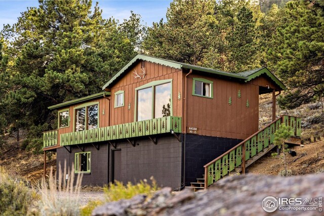 2450 Eagle Cliff Rd, Estes Park, CO 80517 - view of front of house with stairs