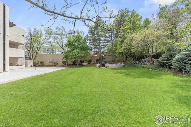 1140 Portland Pl Unit 207, Boulder, CO 80304 - view of yard with a patio area