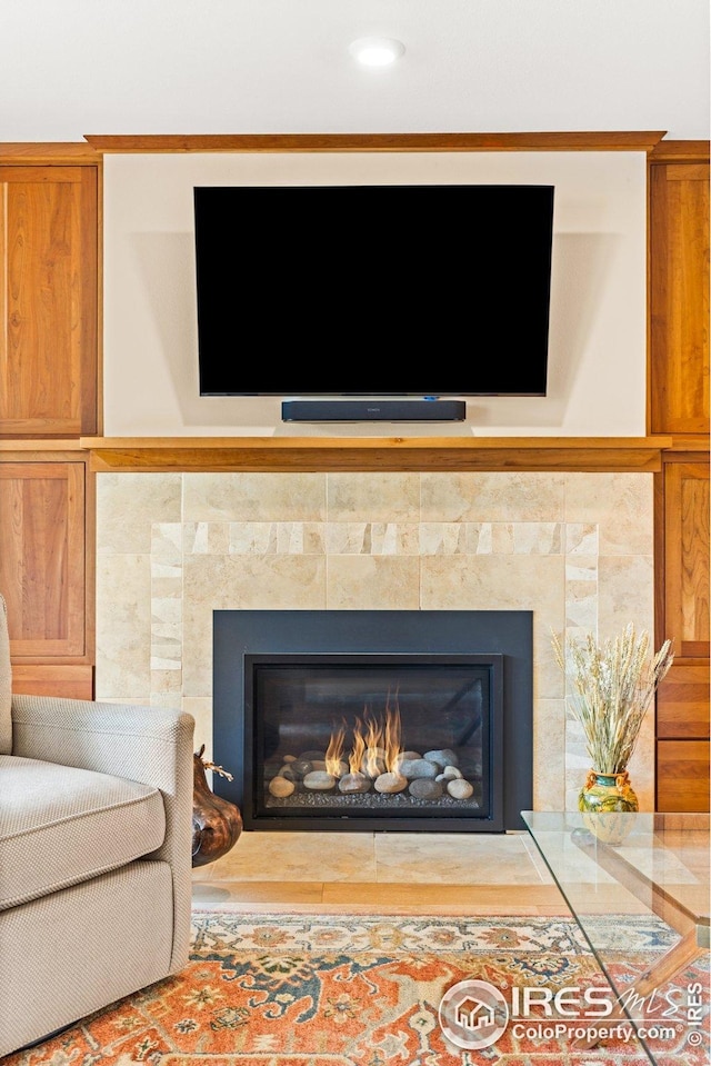 1140 Portland Pl Unit 207, Boulder, CO 80304 - detailed view of a tile fireplace