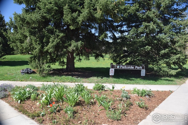 2620 Lloyd Cir, Boulder, CO 80304 - community / neighborhood sign with a lawn