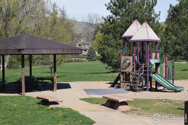 2620 Lloyd Cir, Boulder, CO 80304 - community jungle gym with a lawn and a gazebo