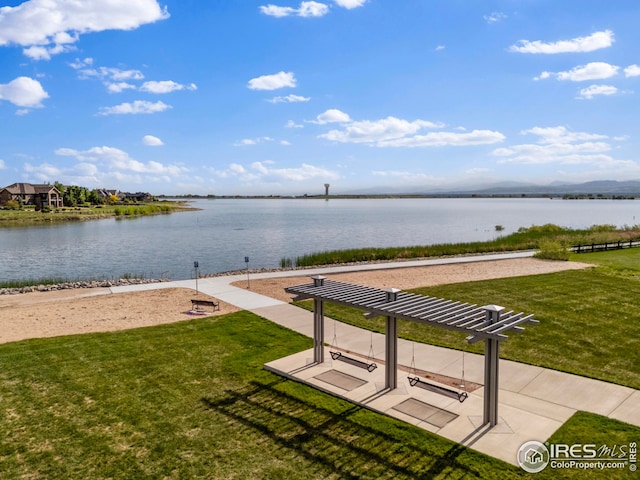 6752 Castello St, Timnath, CO 80547 - view of home's community with a water view and a lawn