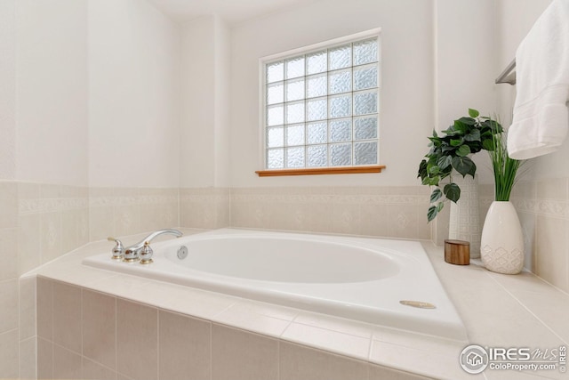 3514 Copper Spring Dr, Fort Collins, CO 80528 - bathroom featuring a garden tub