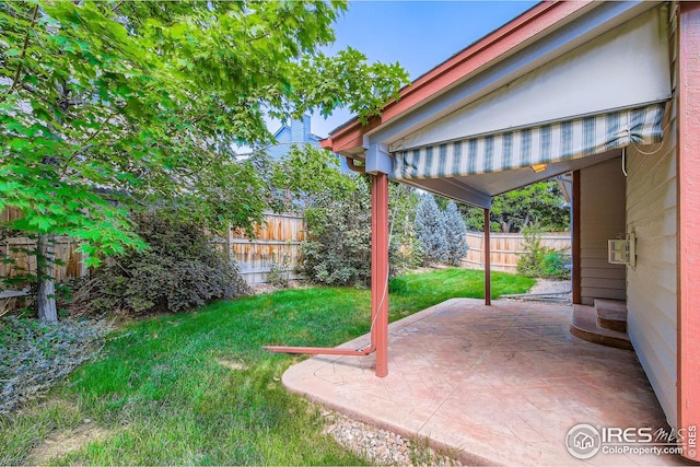 10947 W 100th Dr, Westminster, CO 80021 - fenced backyard with a patio