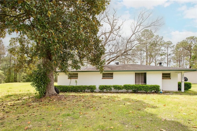 4442 Brunswick Hwy, Waycross, GA 31503 - view of front facade featuring a front yard