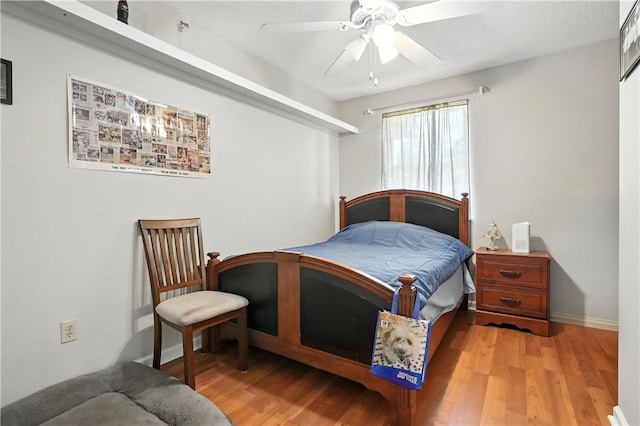 125 Enterprise St, Brunswick, GA 31525 - bedroom with wood finished floors and a ceiling fan