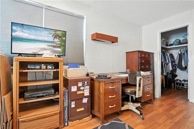 125 Enterprise St, Brunswick, GA 31525 - office space with light wood-type flooring and a textured ceiling