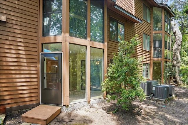 894 Wimbledon Dr, Saint Simons Island, GA 31522 - property entrance with cooling unit
