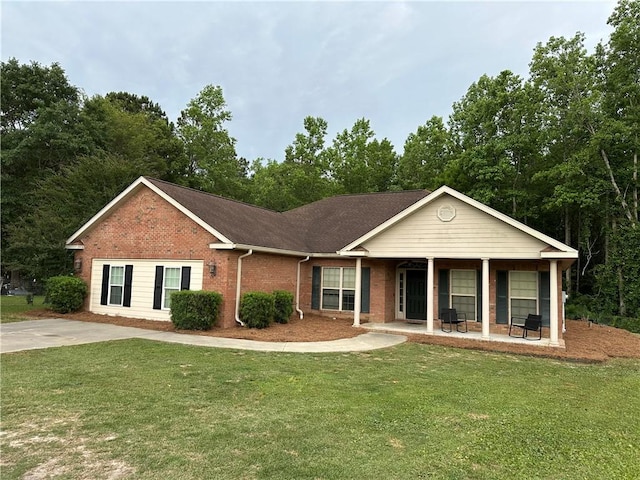 116 Bartram Trl, Blackshear, GA 31516 - single story home featuring brick siding, covered porch, and a front yard