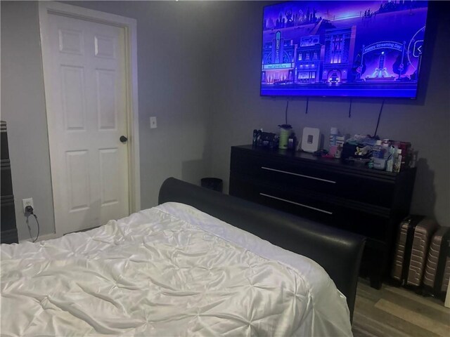 2627 Cleburne St, Brunswick, GA 31520 - bedroom featuring wood finished floors