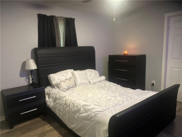 2627 Cleburne St, Brunswick, GA 31520 - bedroom with wood finished floors