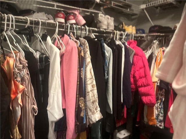 2627 Cleburne St, Brunswick, GA 31520 - view of spacious closet