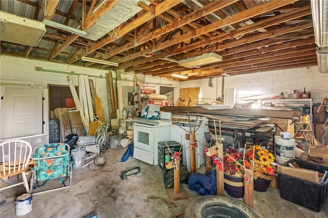 2388 Waycross Hwy, Jesup, GA 31545 - garage with a workshop area and washer / dryer