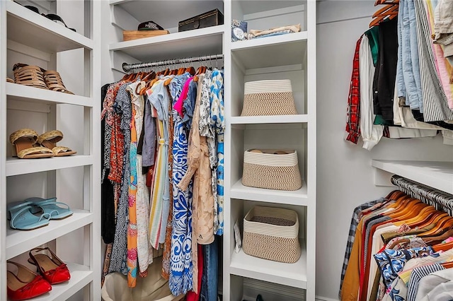 506 Conservation Dr, Saint Simons Island, GA 31522 - view of spacious closet