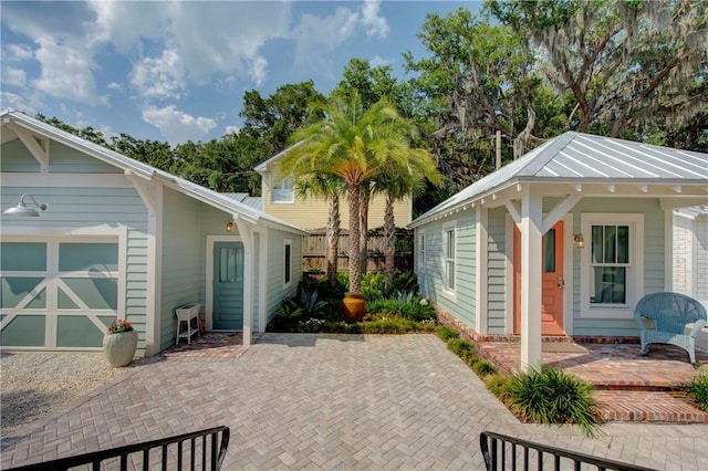 605 Ocean Blvd, Saint Simons Island, GA 31522 - view of patio / terrace