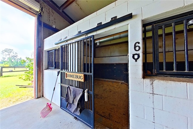 2204 Gibbs St, Waycross, GA 31503 - view of horse barn