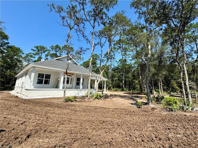 view of front of property with a porch