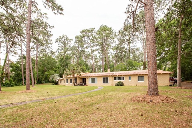 1002 Cherokee Cir, Waycross, GA 31501 - view of front of home with a front yard