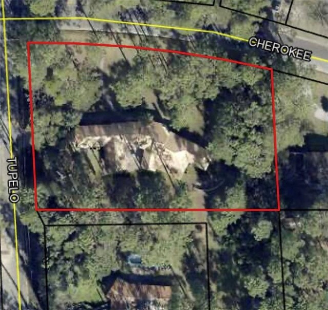 1002 Cherokee Cir, Waycross, GA 31501 - map / location with property parcel outlined